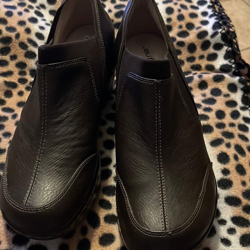 Women size 10 brown leather shoes